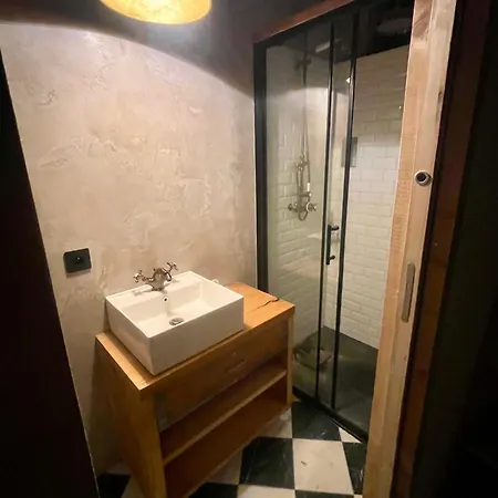 Marmotte Mountain Manor