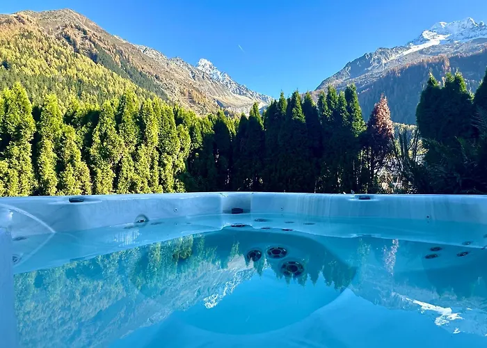 Marmotte Mountain Manor Lodge