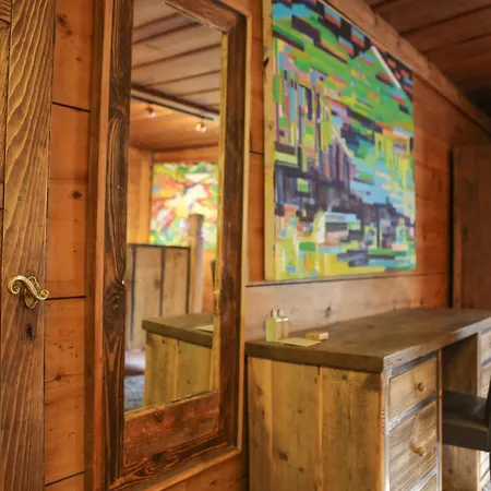 Marmotte Mountain Manor Orman Evi