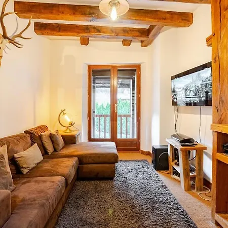 Marmotte Mountain Manor