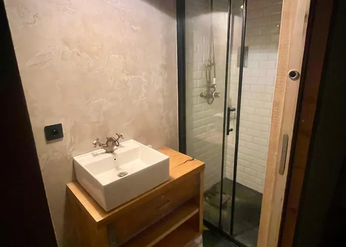 Marmotte Mountain Manor